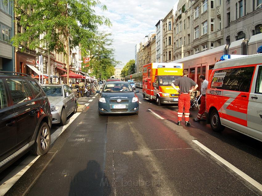 VU Krad KVB Bus Koeln Innenstadt Aachenerstr P09.JPG